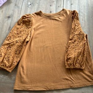 A new day top size L